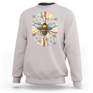 Vintage Bee Daisy Flowers Retro Groovy Sweatshirt TS02 Ice Gray Printyourwear