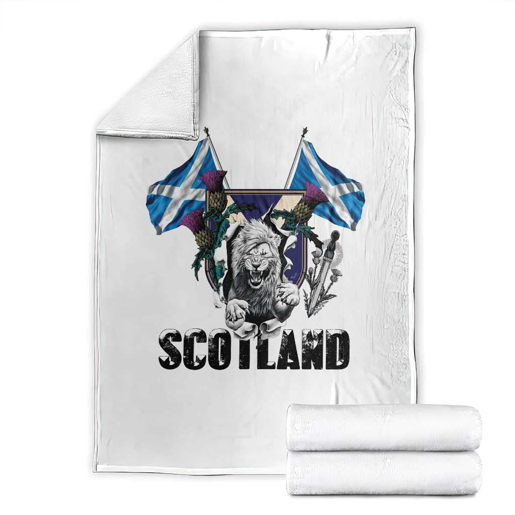 Roaring Scottish Lion Crest Throw Blanket Thistle Scotland Flag Emblem for Brave Highlanders TS02 White Print Your Wear