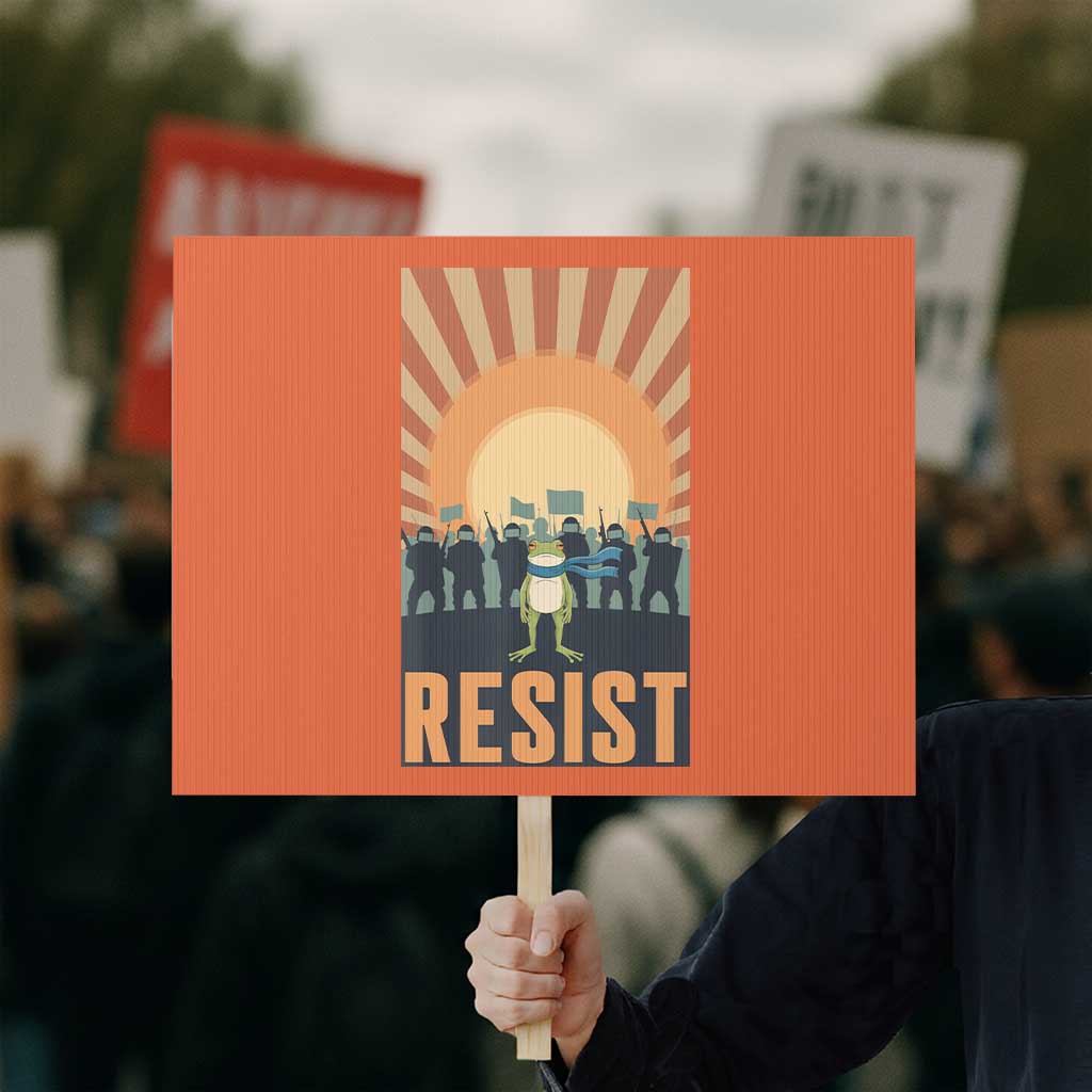 Frog Resist Protest Sign Bold Protest Free Portland TS02 Horizontal 18