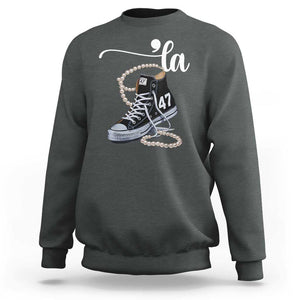 Kamala 2024 Sweatshirt Harris Comma La 47 Chuck And Pearls TS02 Dark Heather Print Your Wear