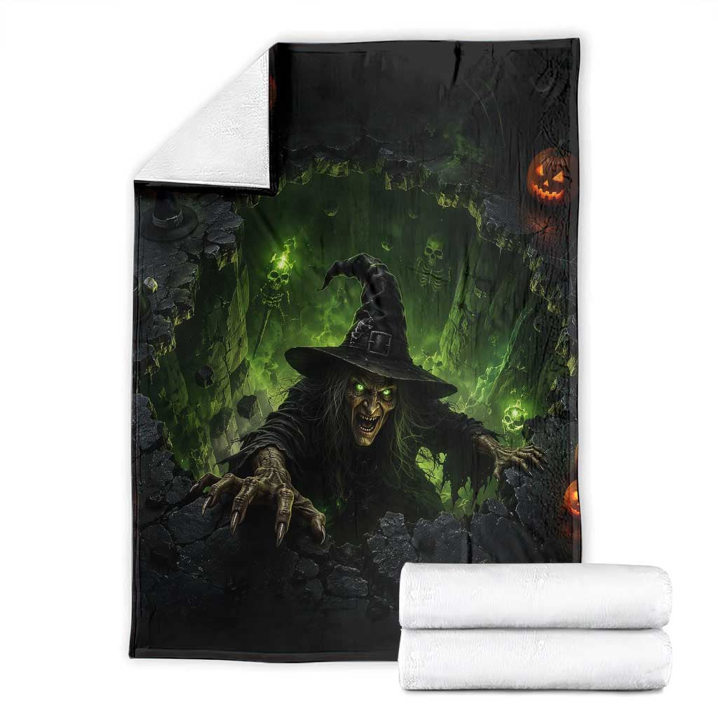 Wicked Witch Crawling Out Green Pit 3D Halloween Optical Illusion Throw Blanket