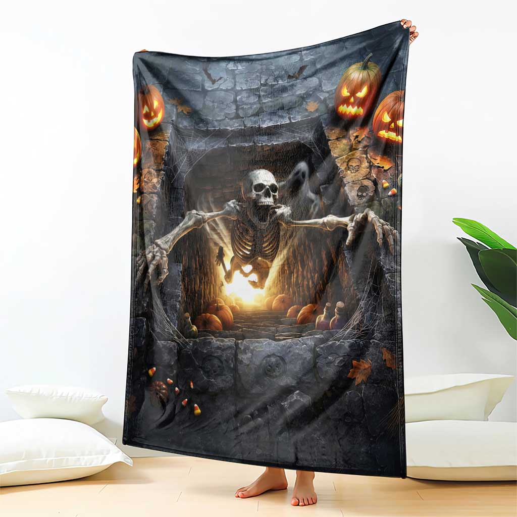 Screaming Skeleton Dungeon Pit 3D Halloween Optical Illusion Throw Blanket Spooky Glowing Pumpkin Graphic