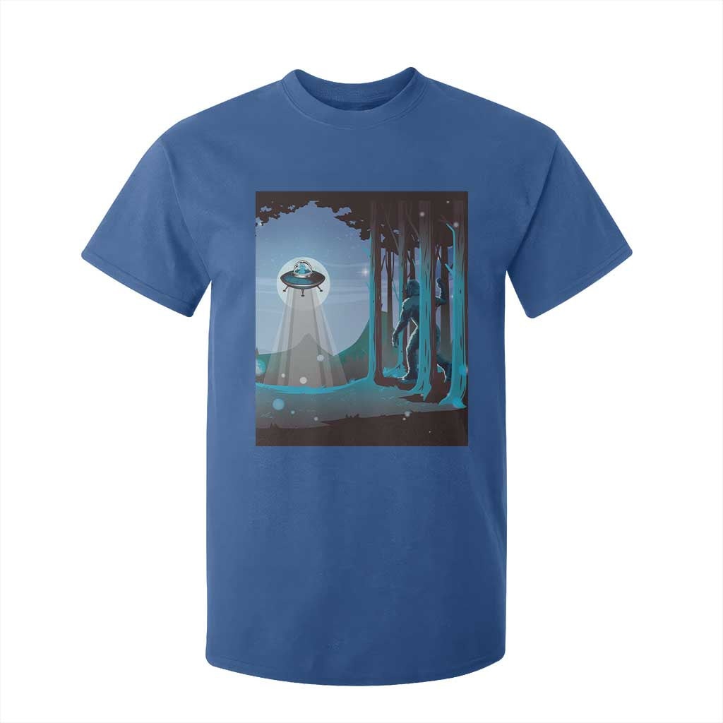 Bigfoot Hiding From Alien UFO Funny Sasquatch T Shirt For Kid TS09 Royal Blue Print Your Wear