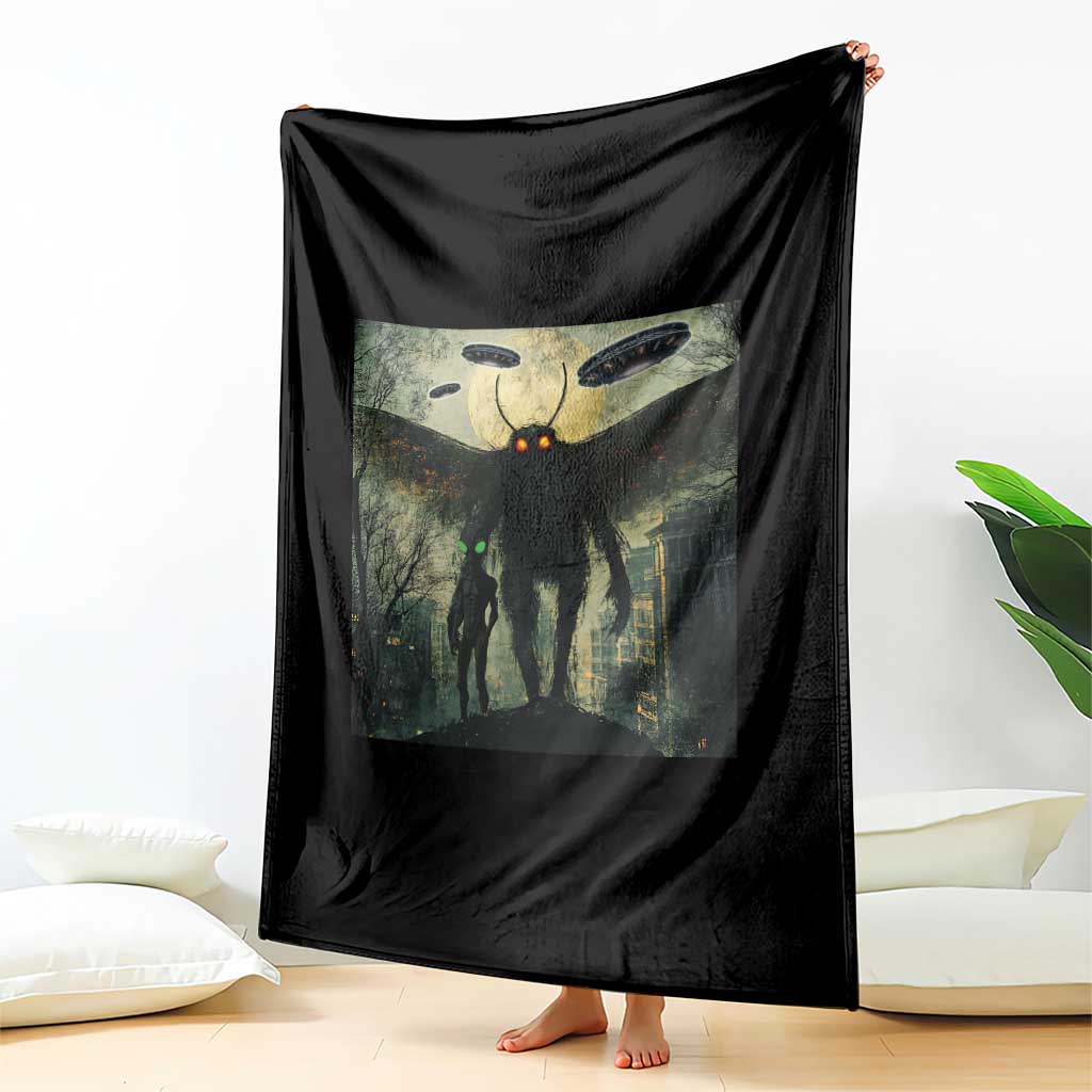 Mothman Aliens Throw Blanket Funny Cryptid Alien UFO TS10 Print Your Wear