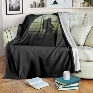 Bigfoot Golfer Throw Blanket Funny Sasquatch Golfing Golf Balls TS10 Print Your Wear