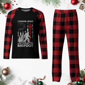 Retro I Found Jesus Still Looking For Bigfoot Plaid Pajama Set Camouflage US American Flag Camo TS10 Buffalo Plaid Print Your Wear