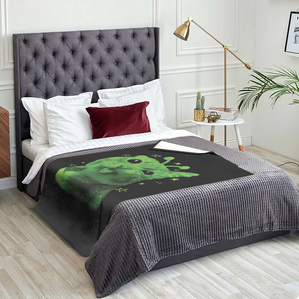 Funny Alien Cat Meme Retro Y2K Vintage Space Kitty Throw Blanket TS10 Print Your Wear