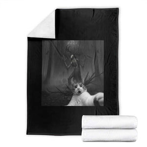 Cat Selfie With Wendigo Throw Blanket Horror Halloween Funny Cat Gifts TS10 Black Print Your Wear