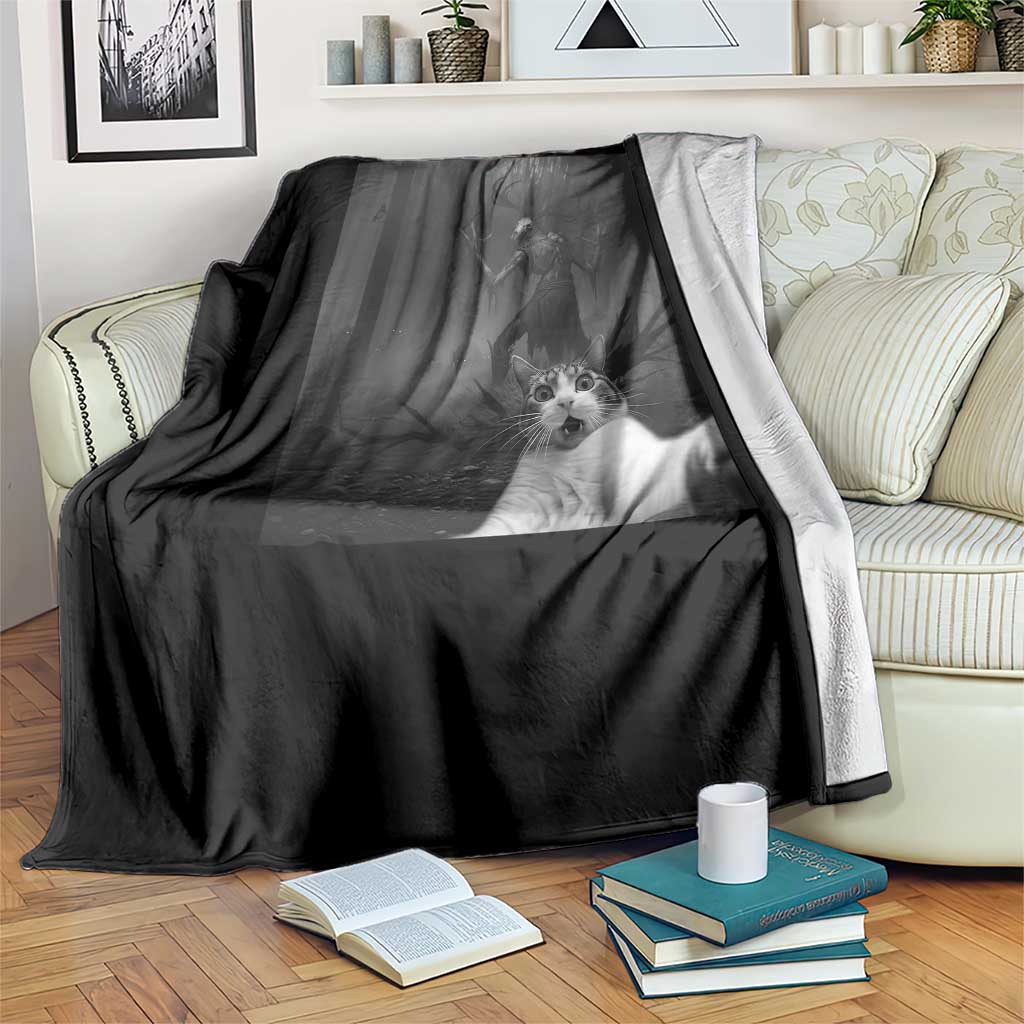Cat Selfie With Wendigo Throw Blanket Horror Halloween Funny Cat Gifts TS10 Print Your Wear