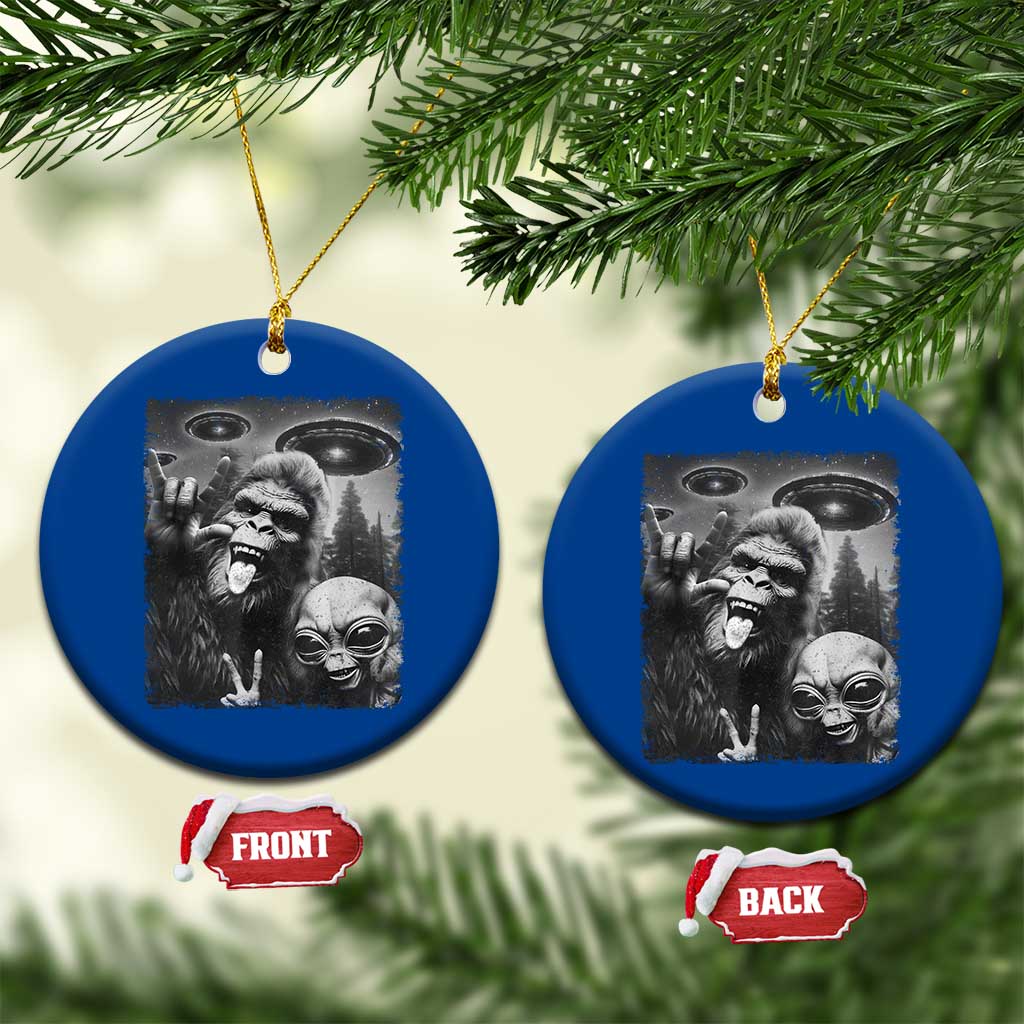 Bigfoot Selfie With Alien Ceramic Ornament UFO Funny Sasquatch Rock On Hand Sign TS10 1pc Blue Print Your Wear