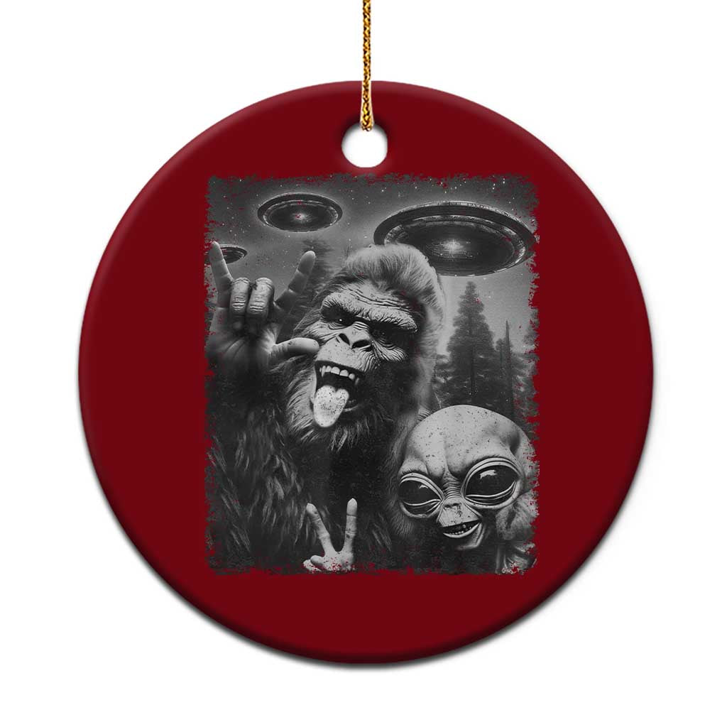 Bigfoot Selfie With Alien Ceramic Ornament UFO Funny Sasquatch Rock On Hand Sign TS10 1pc Red Print Your Wear