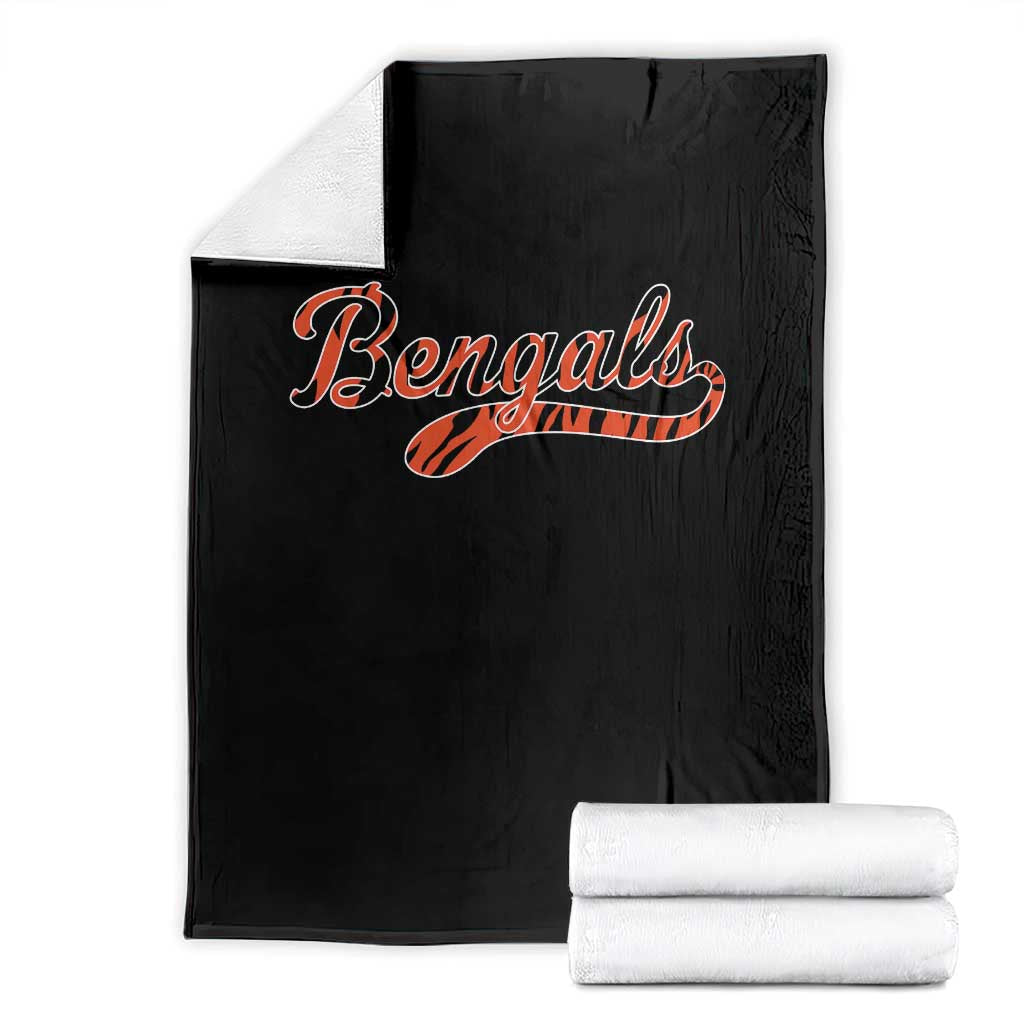 Vintage BFT Football Throw Blanket Retro Sports Style 80s 90s Cincy Lovers TS10 Black Print Your Wear