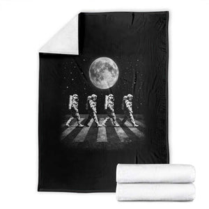 Astronauts Walking In Space Galaxy Moon Planet Throw Blanket TS11 Black Print Your Wear