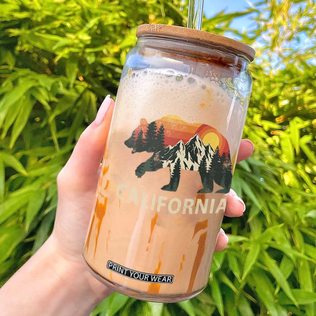 California Grizzly Bear Retro Forest Nature Lover Glass Can
