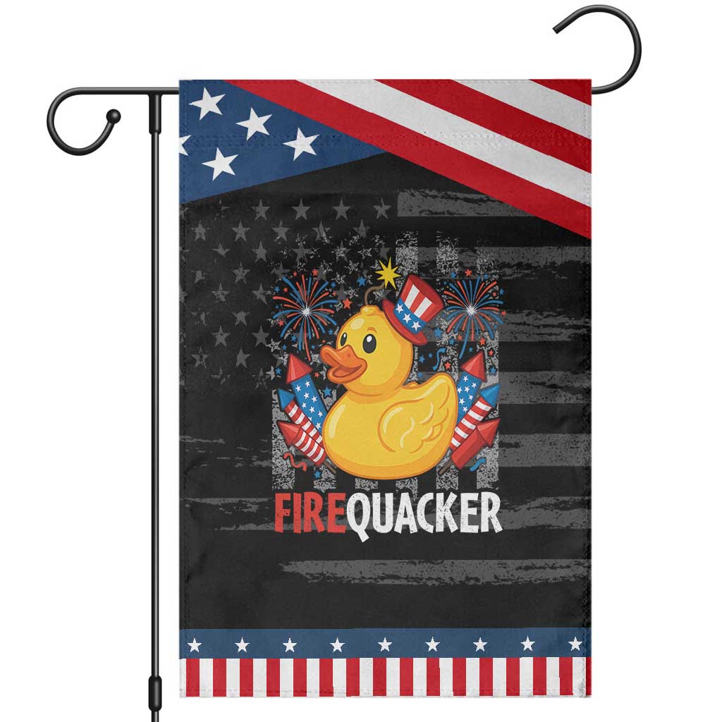 Funny 4th of July Duck Firequacker Garden Flag Patriotic Vintage American Flag TS11 Distressed Black Blue Print Your Wear