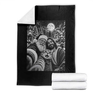 Cat Selfie with Jesus and Santa Funny Christmas Throw Blanket