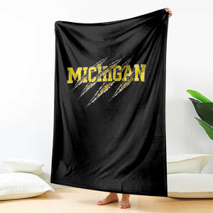 Michigan Fan Throw Blanket MI State Sports Game Day Scratch Mark TS11 Print Your Wear