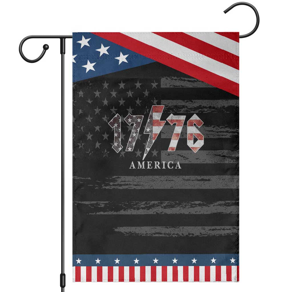 Patriotic 4th Of July 1776 America Classic Rock Garden Flag Vintage American Flag TS11 Distressed Black Blue Print Your Wear