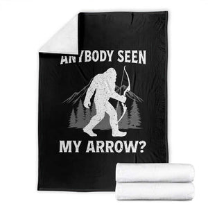 Funny Bigfoot Bowhunter Throw Blanket Anybody Seen My Arrow