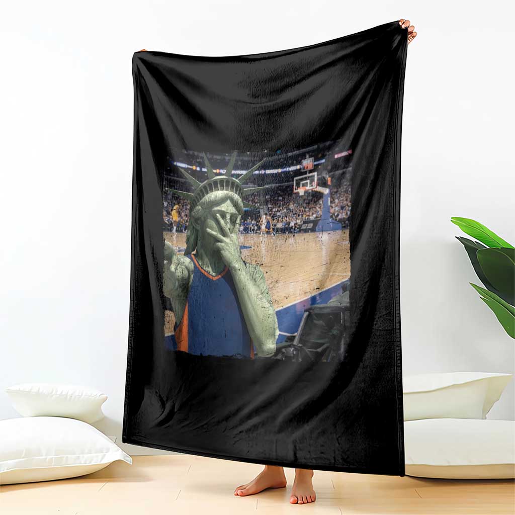 Funny Statue Of Liberty Basketball Selfie Graphic Throw Blanket TS12 Print Your Wear