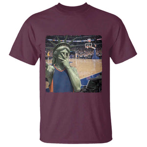 Funny Statue Of Liberty Basketball Selfie Graphic T Shirt TS12 Maroon Print Your Wear