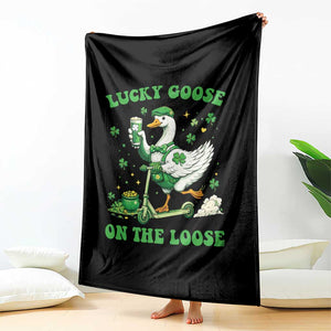 Funny Irish Goose Lover Throw Blanket Lucky Goose On The Loose TS12 Print Your Wear