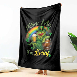Funny Kiss Me I Am Lucky Throw Blanket St Patricks Day Frog TS12 Print Your Wear