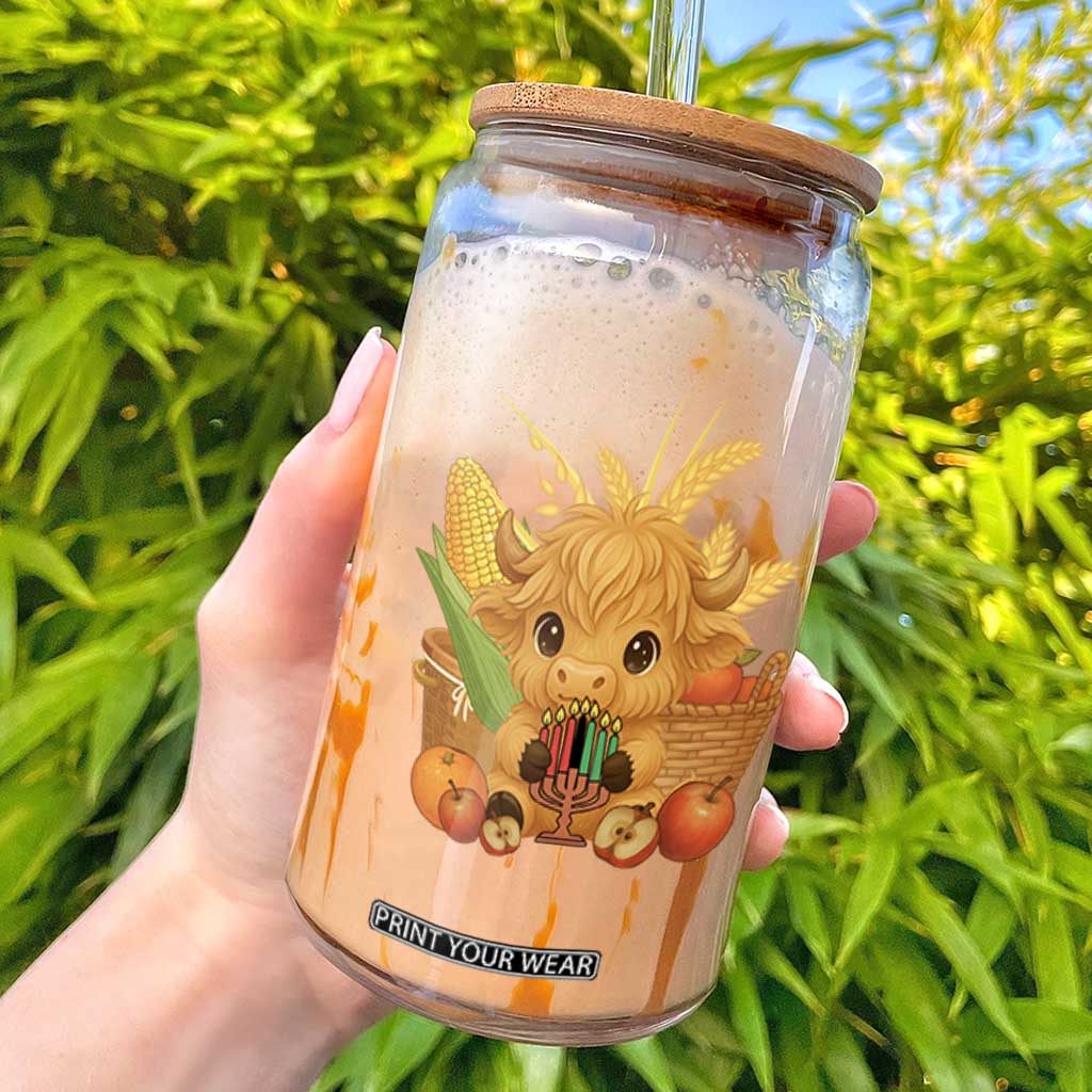 Cute Highland Cow With Kwanzaa Kinara And Presents Glass Can African Heritage Gift TS12 White Print Your Wear