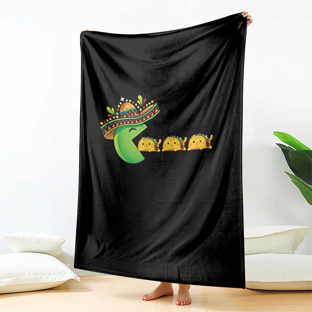 Cinco De Mayo Retro Game Throw Blanket Funny Sombrero Character Chasing Taco Cat TS12 Print Your Wear