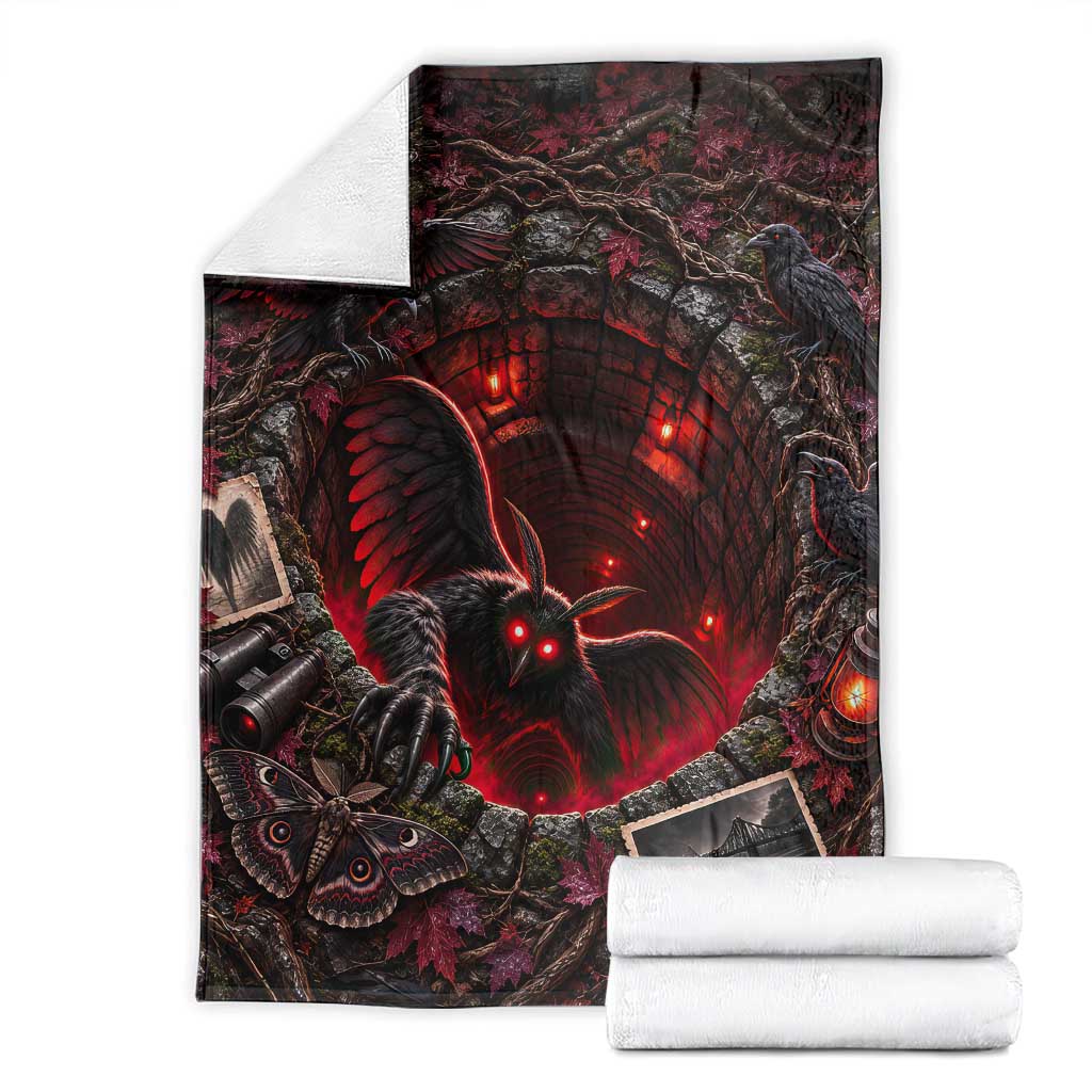 Mothman Winged Cryptid Red Eyes Folklore 3D Optical Illusion Throw Blanket Silver Bridge West Virginia Horror Gift