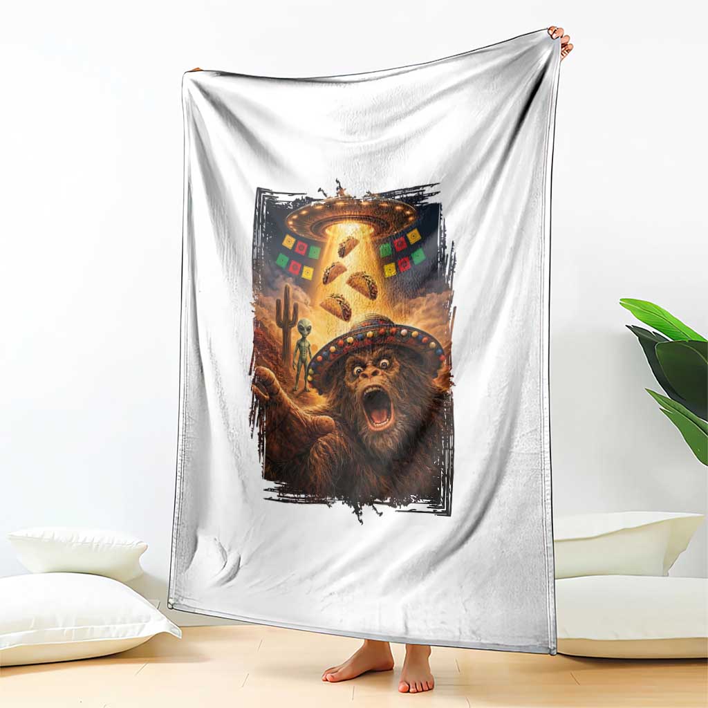 Funny Bigfoot Alien Selfie Throw Blanket Cinco De Mayo Party Gift TS12 Print Your Wear