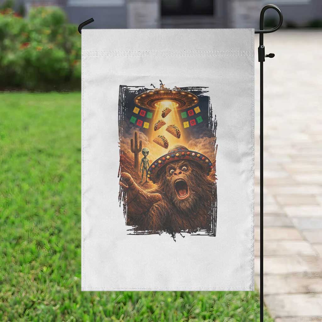 Funny Bigfoot Alien Selfie Garden Flag Cinco De Mayo Party Gift TS12 Print Your Wear