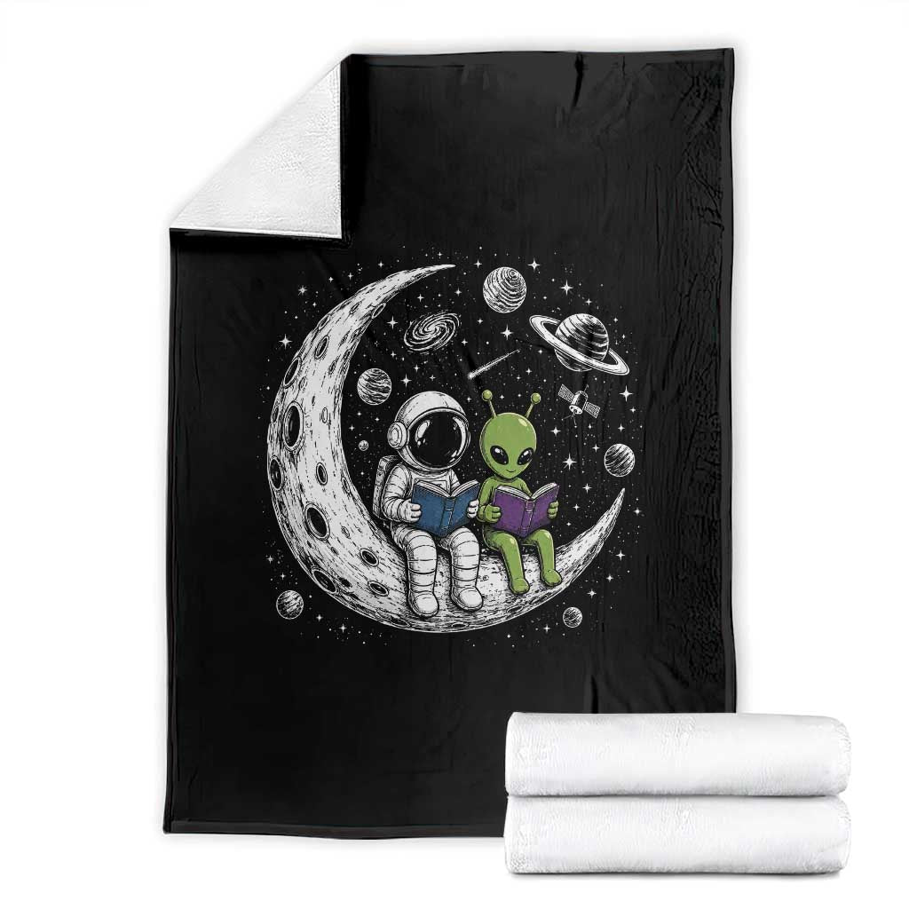 Funny Bookworm In Space Throw Blanket Cute Astronaut And Alien Reading TS12 Black Print Your Wear