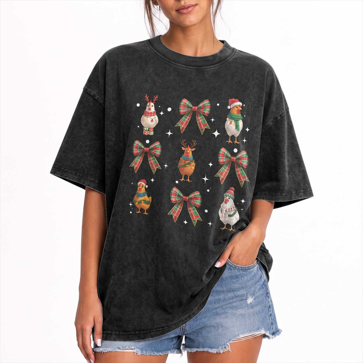 Cute Christmas Chicken With Xmas Coquette Bow Washed Cotton T-Shirt