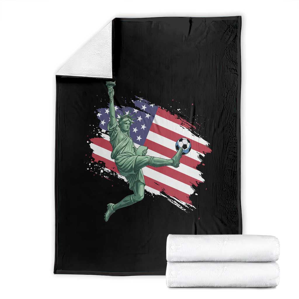 Funny Statue Of Liberty Playing Soccer Throw Blanket New Yorker Fan Gift TS12 Black Print Your Wear