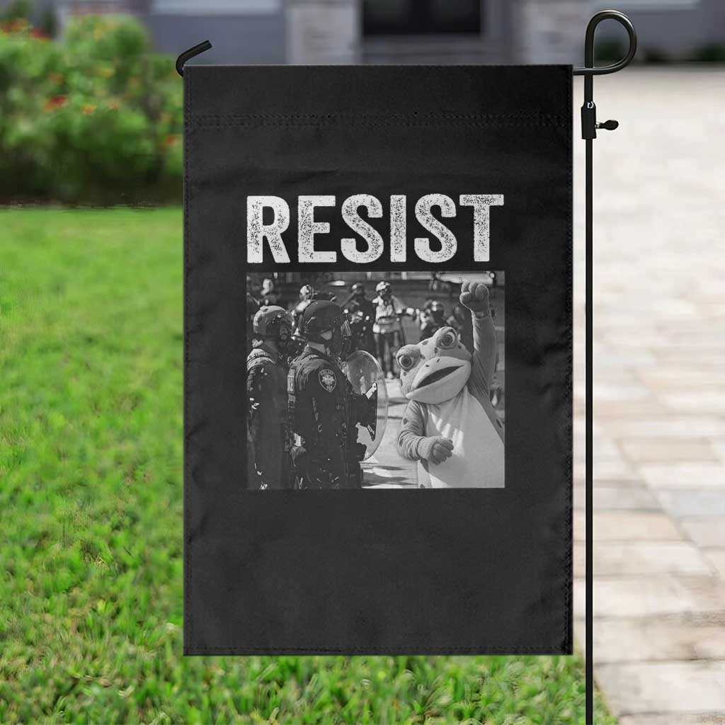 Portland Frog Protest Garden Flag Funny Rebel Gift TS12 Print Your Wear