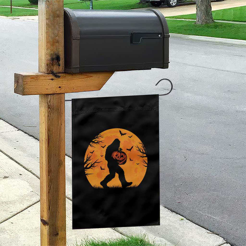 Funny Halloween Bigfoot Pumpkin Garden Flag Spooky Cryptid Autumn Gift