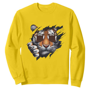 Funny CFBT Gift For Fan Sweatshirt TS12 Daisy Print Your Wear