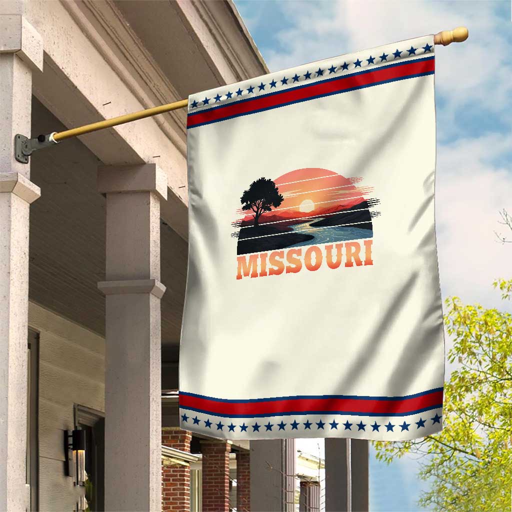 Vintage Missouri Outdoors Garden Flag Midwest Nature Landscape TS12 Modern Beige Red Print Your Wear