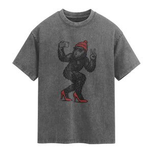 Funny Sexy Bigfoot Selfie Washed Cotton T-Shirt Sasquatch Lover Gift