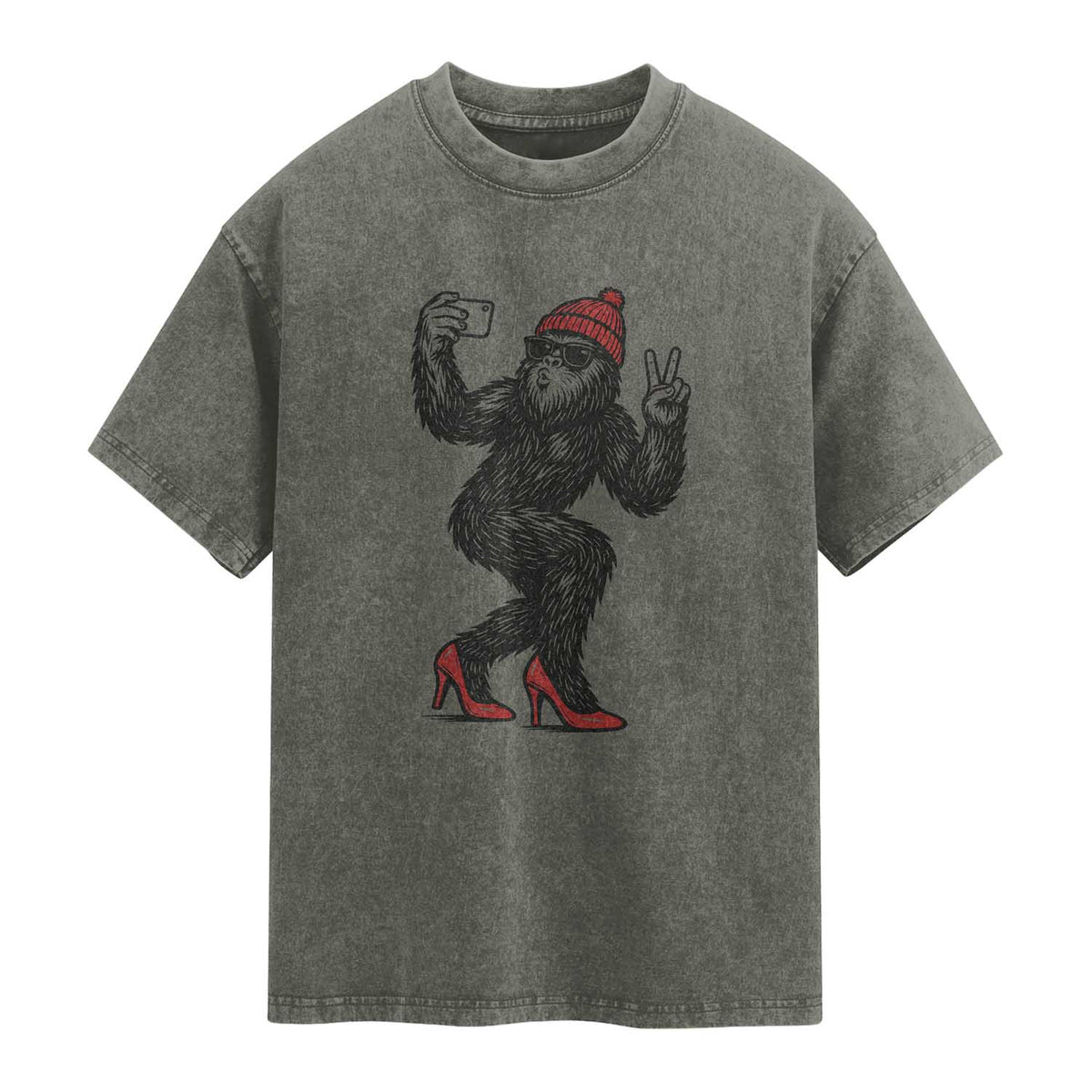 Funny Sexy Bigfoot Selfie Washed Cotton T-Shirt Sasquatch Lover Gift