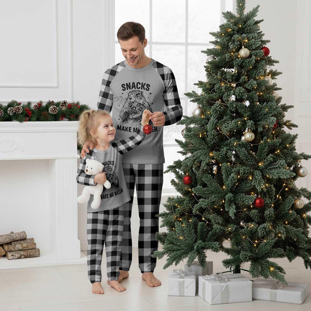 Funny Groundhog Eating Pizza Plaid Pajama Set Snacks Make Me Nicer TS14 White Plaid Print Your Wear