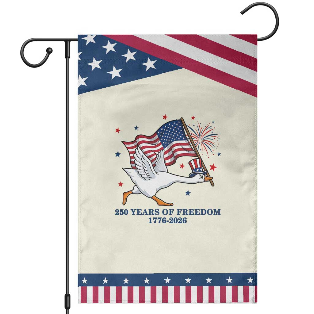 Freedom 250th Anniversary Patriotic Garden Flag Funny 4th Of July Silly Goose TS14 Modern Beige Blue Print Your Wear