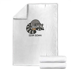 Diva Down Throw Blanket Funny Raccoon Relaxed TS14 White Print Your Wear