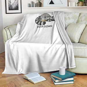 Diva Down Throw Blanket Funny Raccoon Relaxed TS14 Print Your Wear
