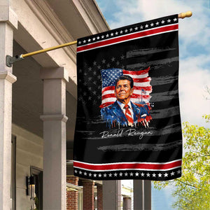 Ronald Reagan Patriotic American Flag President Garden Flag TS14 Distressed Black Red Print Your Wear
