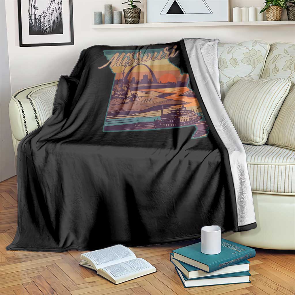 Retro Gateway Arch St Louis Missouri Map Outline Throw Blanket TS14 Print Your Wear
