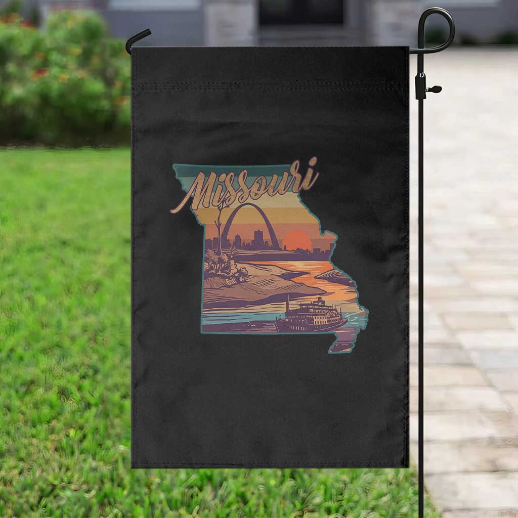 Retro Gateway Arch St Louis Missouri Map Outline Garden Flag TS14 Print Your Wear