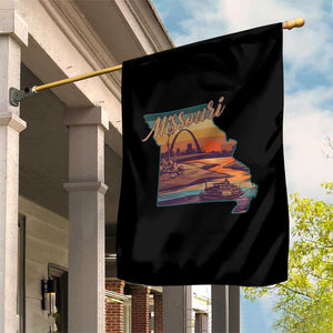 Retro Gateway Arch St Louis Missouri Map Outline Garden Flag TS14 Print Your Wear