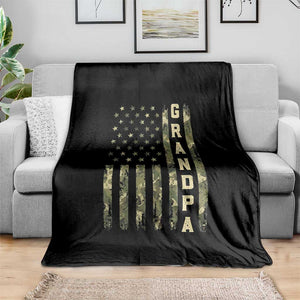 Camo Grandpa Camourflage USA Flag Fathers Day Throw Blanket